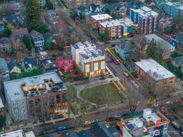 501 11th Avenue E, Seattle WA 98102