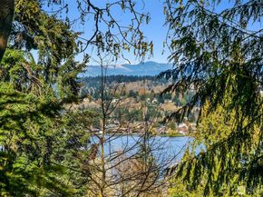 5021 E Mercer Way, Mercer Island WA 98040