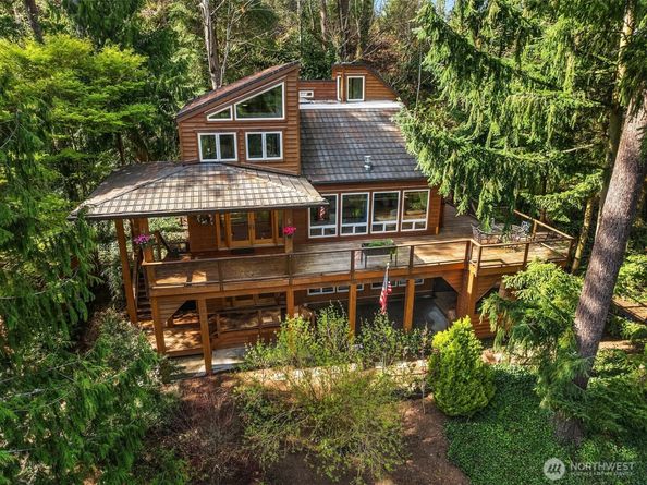 5021 E Mercer Way, Mercer Island WA 98040