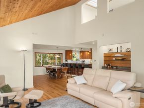 5021 E Mercer Way, Mercer Island WA 98040