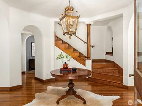 3103 Mount Rainier Drive S, Seattle WA 98144