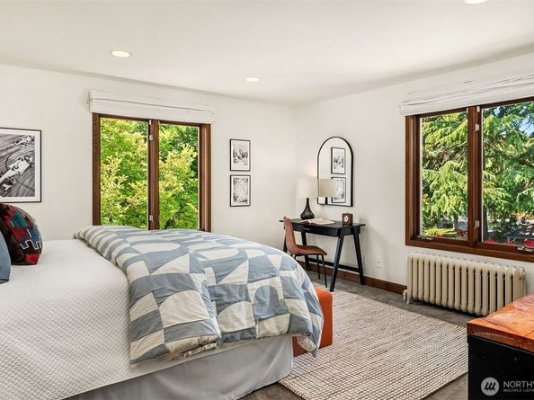 3103 Mount Rainier Drive S, Seattle WA 98144