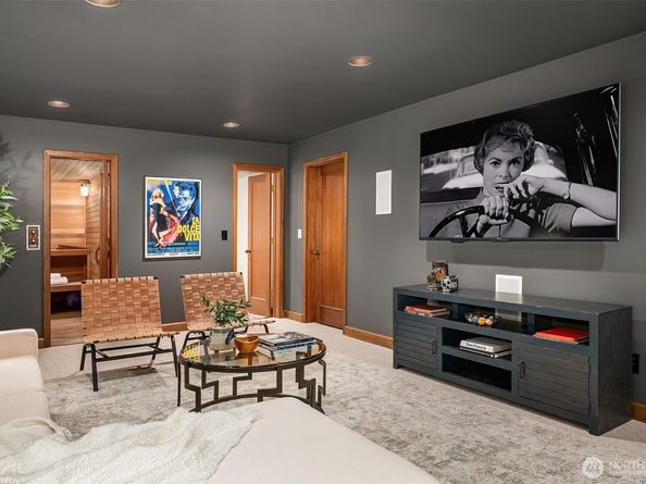 3103 Mount Rainier Drive S, Seattle WA 98144