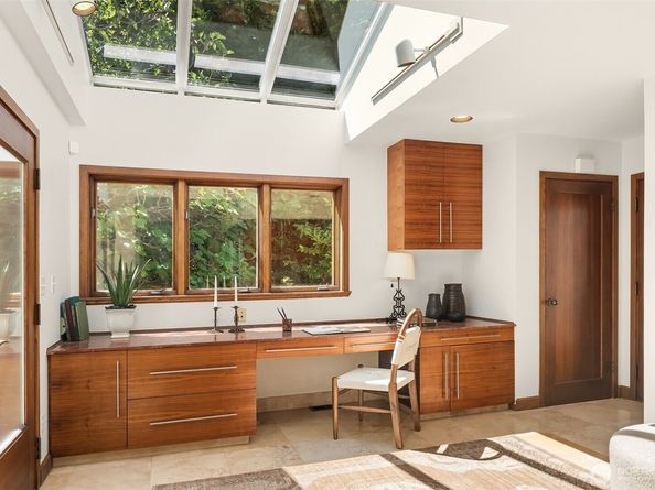 3103 Mount Rainier Drive S, Seattle WA 98144