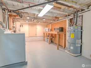 154 NE 52nd Street, Seattle WA 98105