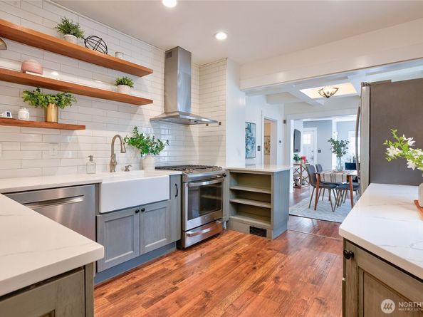154 NE 52nd Street, Seattle WA 98105