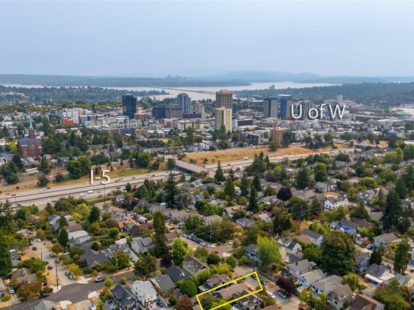 154 NE 52nd Street, Seattle WA 98105