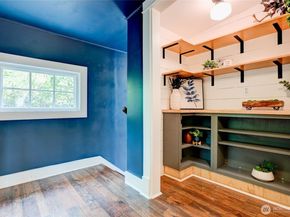 154 NE 52nd Street, Seattle WA 98105