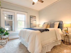 154 NE 52nd Street, Seattle WA 98105