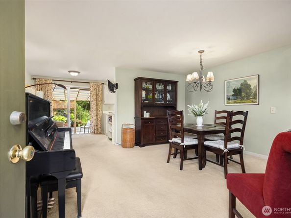 10125 Ogle Road NE, Poulsbo WA 98370