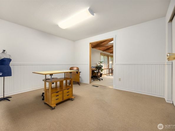 10125 Ogle Road NE, Poulsbo WA 98370