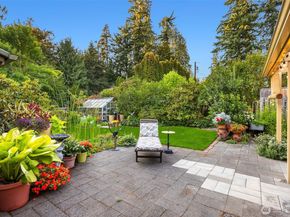 10125 Ogle Road NE, Poulsbo WA 98370