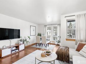 827 Hiawatha Place S 410, Seattle WA 98144