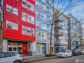 827 Hiawatha Place S 410, Seattle WA 98144