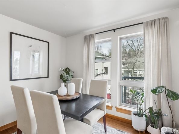 827 Hiawatha Place S 410, Seattle WA 98144