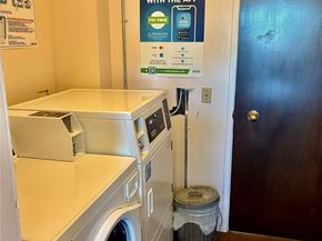 2550 Thorndyke Avenue W 205, Seattle WA 98199