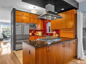 1541 Cherrylane Place S 1541, Seattle WA 98144