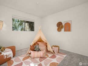 8129 NE 131st Street, Kirkland WA 98034
