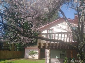 8129 NE 131st Street, Kirkland WA 98034