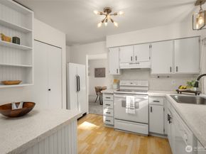 8129 NE 131st Street, Kirkland WA 98034