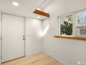 8129 NE 131st Street, Kirkland WA 98034