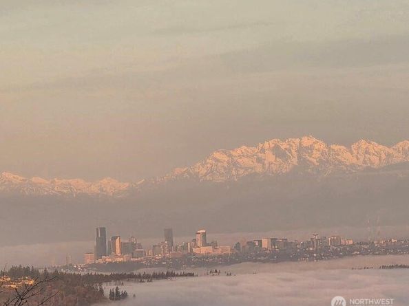 1511 25th Avenue NE, Issaquah WA 98029