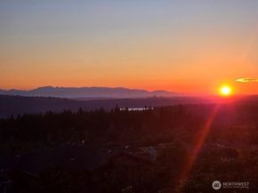 1511 25th Avenue NE, Issaquah WA 98029