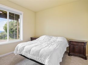 1511 25th Avenue NE, Issaquah WA 98029