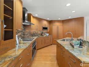 16880 SE 56th Place, Bellevue WA 98006