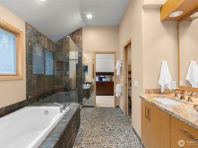 16880 SE 56th Place, Bellevue WA 98006