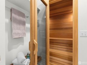 16880 SE 56th Place, Bellevue WA 98006