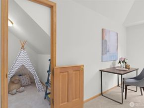 16880 SE 56th Place, Bellevue WA 98006