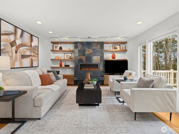 16880 SE 56th Place, Bellevue WA 98006