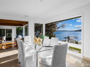 18 Holly Lane, Mercer Island WA 98040