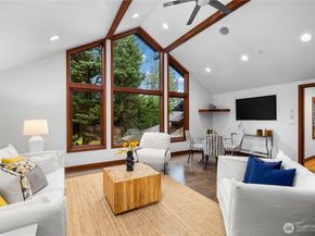 18 Holly Lane, Mercer Island WA 98040