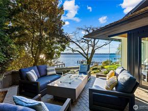 18 Holly Lane, Mercer Island WA 98040