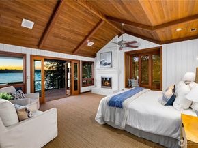 18 Holly Lane, Mercer Island WA 98040