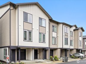 9612 19th Avenue SE A, Everett WA 98208