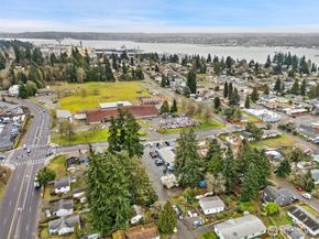 4110 W J Street, Bremerton WA 98312