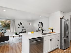 4110 W J Street, Bremerton WA 98312