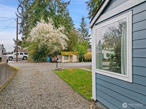 4110 W J Street, Bremerton WA 98312