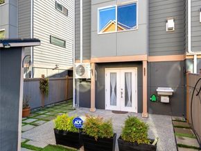 932 N 96th Street, Seattle WA 98103