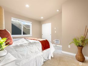 932 N 96th Street, Seattle WA 98103