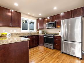 932 N 96th Street, Seattle WA 98103