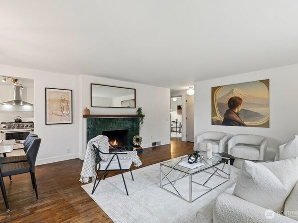 9444 26th Avenue SW, Seattle WA 98106