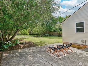 9444 26th Avenue SW, Seattle WA 98106
