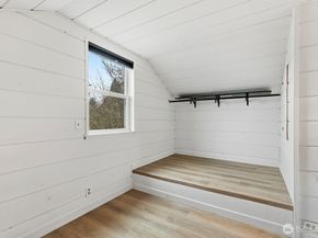 9444 26th Avenue SW, Seattle WA 98106