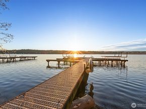 18858 NE 49th Place, Sammamish WA 98074