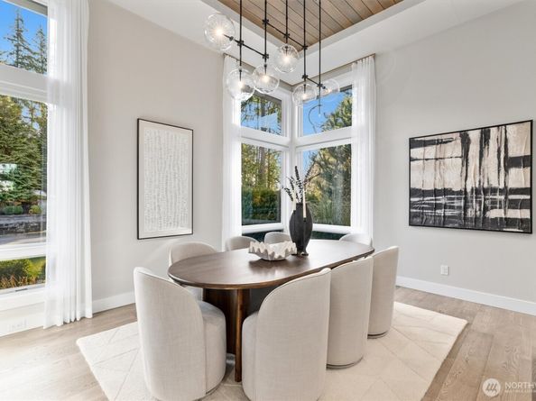 18858 NE 49th Place, Sammamish WA 98074