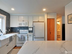 8833 1st Street NE J104, Lake Stevens WA 98258